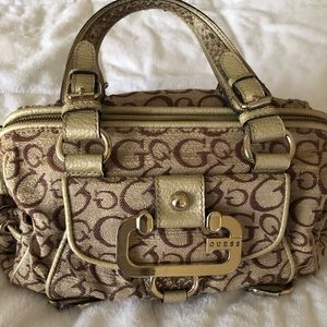 Guess purse